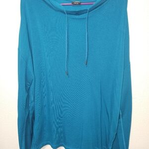 Long sleeve Athletic top with a cowl neck and hood